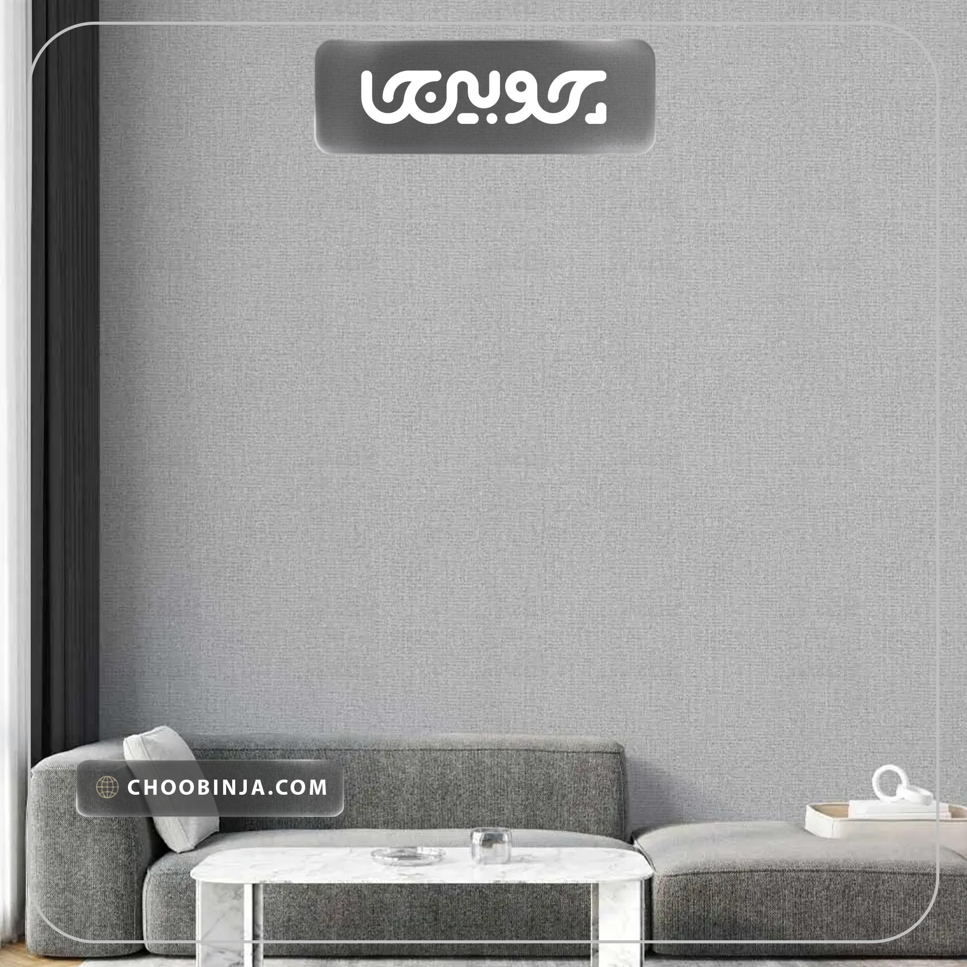 اجرای کاغذ دیواری طرح جودون طوسی نوکمدادی کد ۱۰۰۲۱ روی دیوار شاخص TV Wall